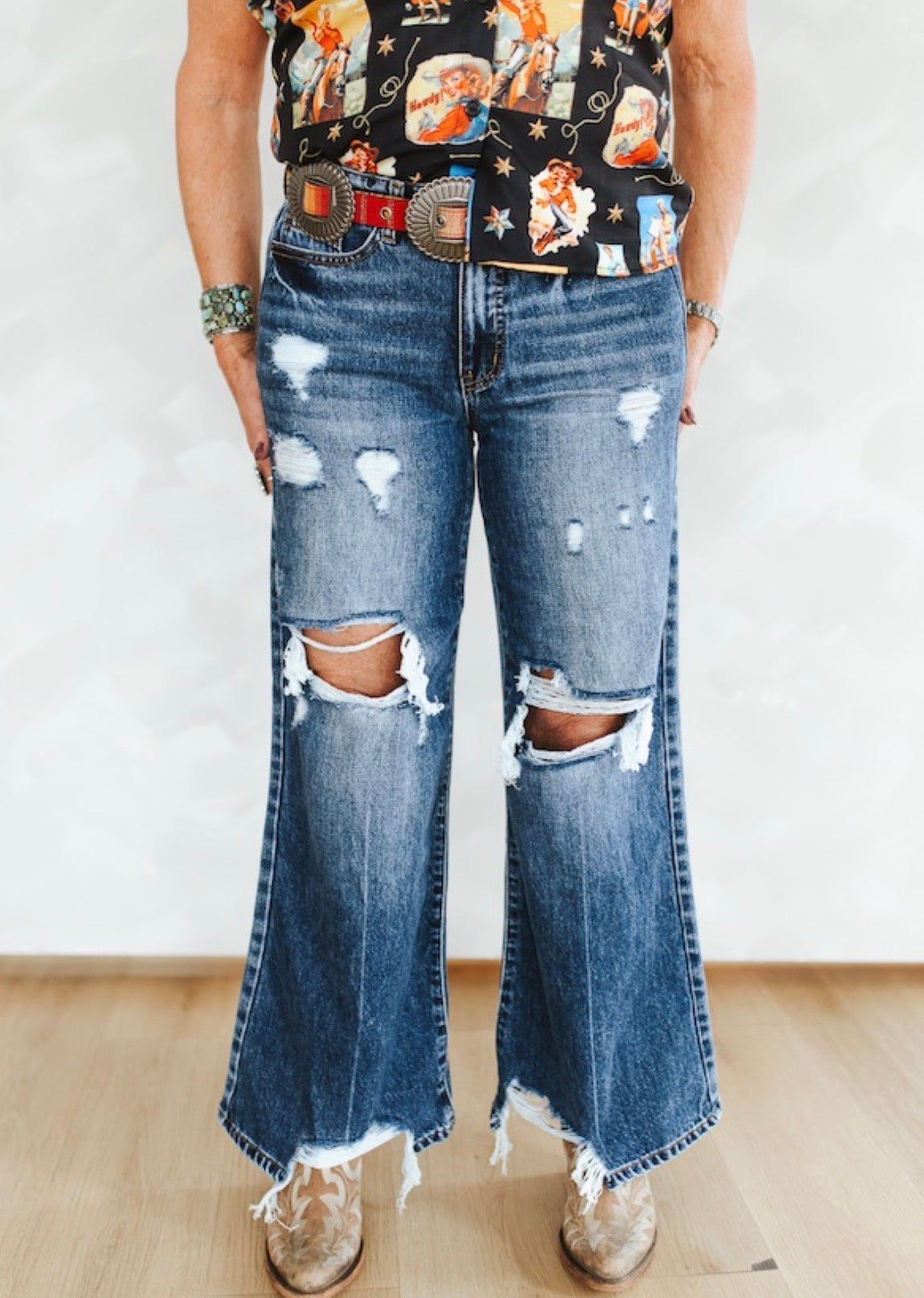 Mid Wash Distressed Mid Rise Wide Leg Frayed Jeans 30in